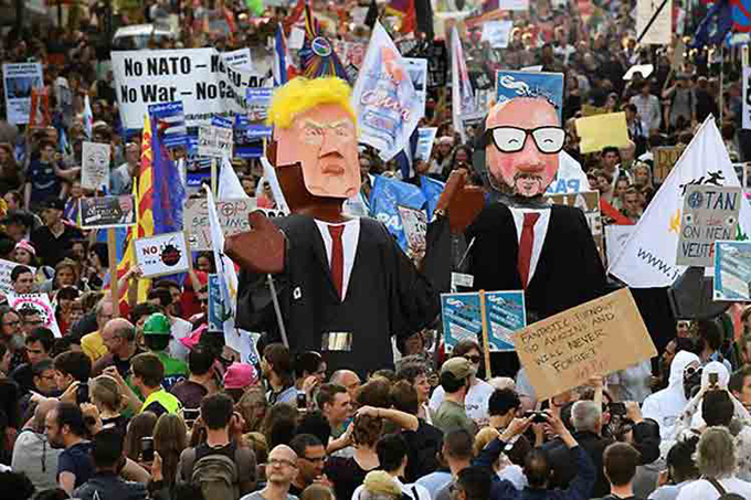 Protestas en Bruselas contra la OTAN Protestas en Bruselas contra la OTAN