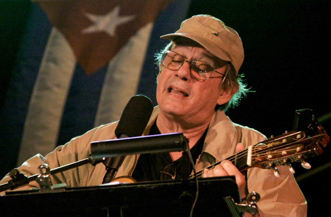 Trovador cubano Silvio Rodríguez continúa gira por los barrios Trovador cubano Silvio Rodríguez continúa gira por los barrios
