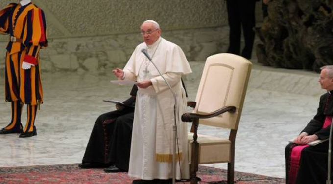Papa Francisco lamenta atentados de Egipto y Manchester Papa Francisco lamenta atentados de Egipto y Manchester