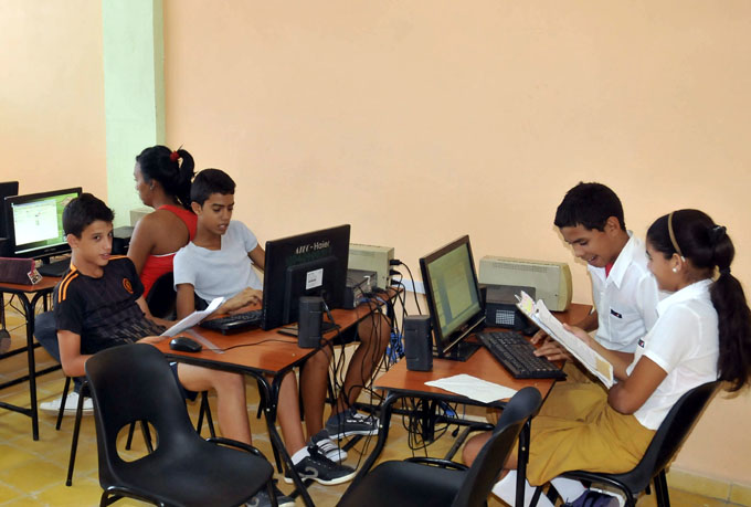 Destacan avances de informatización de la educación en Cuba Destacan avances de informatización de la educación en Cuba
