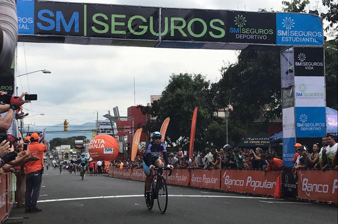 Granmense Arlenis Sierra recupera liderazgo en vuelta ciclística a Costa Rica (+ video)