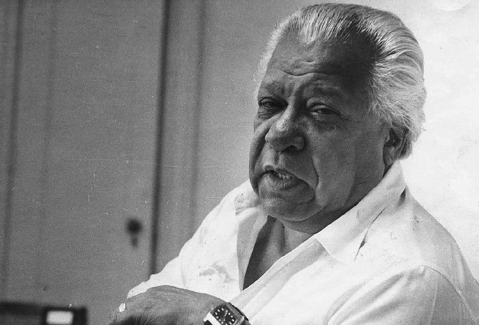 Cuba: Nicolás Guillén, poeta de la paz Cuba: Nicolás Guillén, poeta de la paz