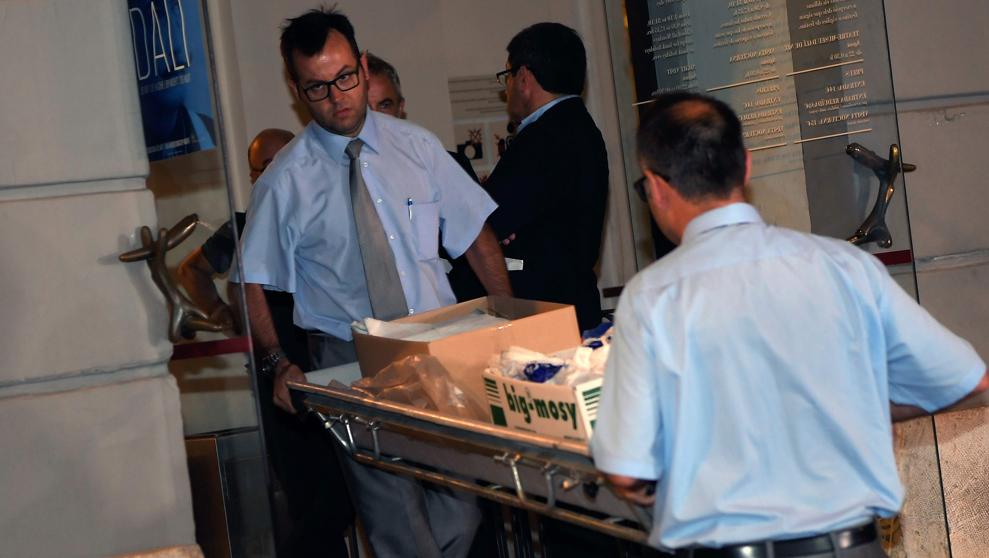 Consideran inadecuada en España exhumación del cuerpo de Dalí
