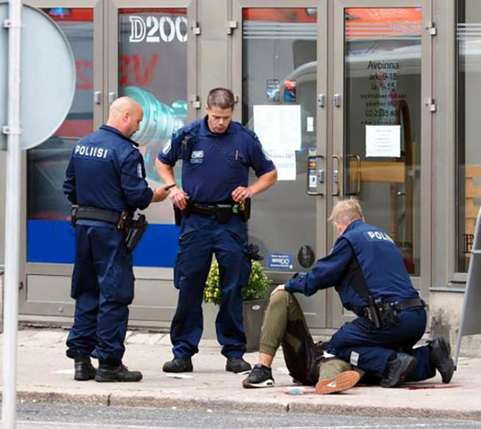 Ataque con arma blanca en Finlandia deja dos muertos y varios heridos