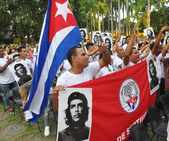 Abanderan destacamento juvenil Noveno Congreso de Bayamo Abanderan destacamento juvenil Noveno Congreso de Bayamo