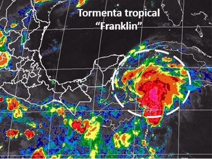 Tormenta tropical Franklin enfila hacia Península de Yucatán, México Tormenta tropical Franklin enfila hacia Península de Yucatán, México