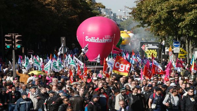 Franceses toman nuevamente calles de París en contra de la reforma laboral de Macron Franceses toman nuevamente calles de París en contra de la reforma laboral de Macron