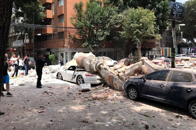 Reportan derrumbes por fuerte sismo en México (+ fotos y videos) Reportan derrumbes por fuerte sismo en México (+ fotos y videos)