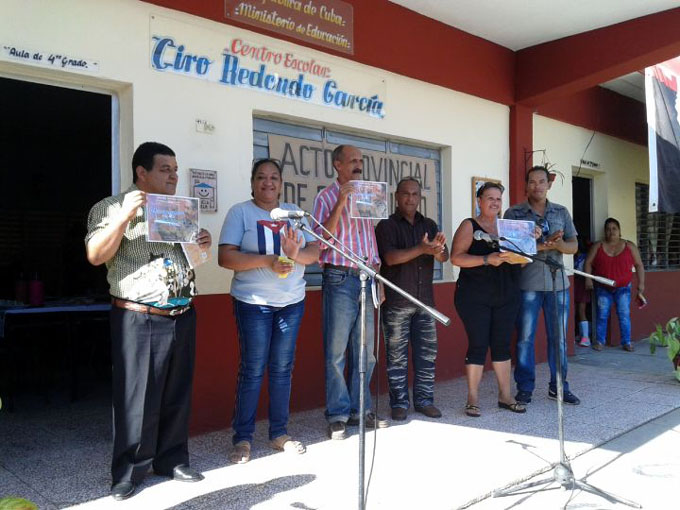 Premio del barrio para la escuela Ciro Redondo (+ fotos) Premio del barrio para la escuela Ciro Redondo (+ fotos)