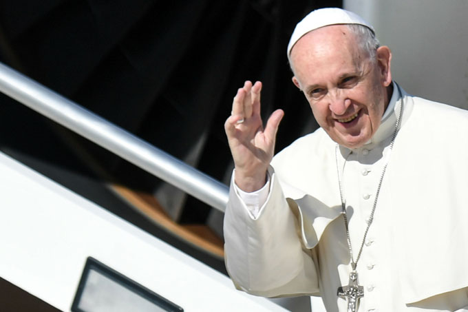 Papa Francisco llega a Colombia en medio de acuerdos de paz Papa Francisco llega a Colombia en medio de acuerdos de paz