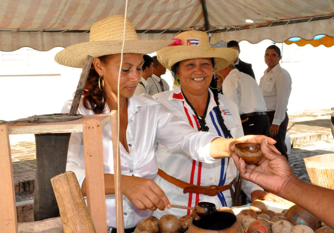 Comida tradicional para degustar en  Cubanía (+ fotos y videos)