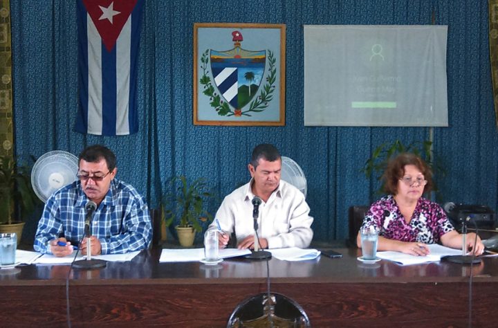 Preparación de profesores en debate gubernamental