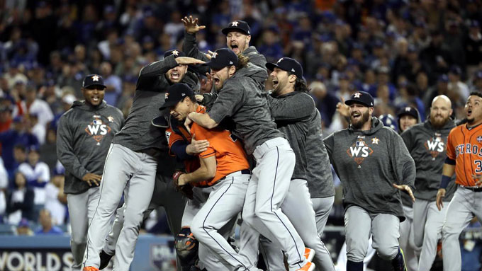 Astros de Houston hace historia y luce corona de béisbol en EE.UU. Astros de Houston hace historia y luce corona de béisbol en EE.UU.