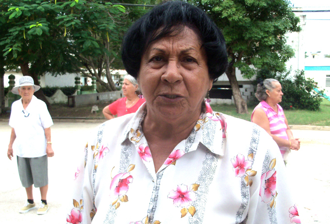 Recibe pedagoga de Bayamo premio Gloria Guerra Menchero (+audios) Recibe pedagoga de Bayamo premio Gloria Guerra Menchero (+audios)