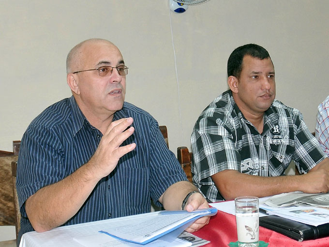Efectuada en Bayamo plenaria de los Comités de Defensa de la Revolución (+ audio) Efectuada en Bayamo plenaria de los Comités de Defensa de la Revolución (+ audio)