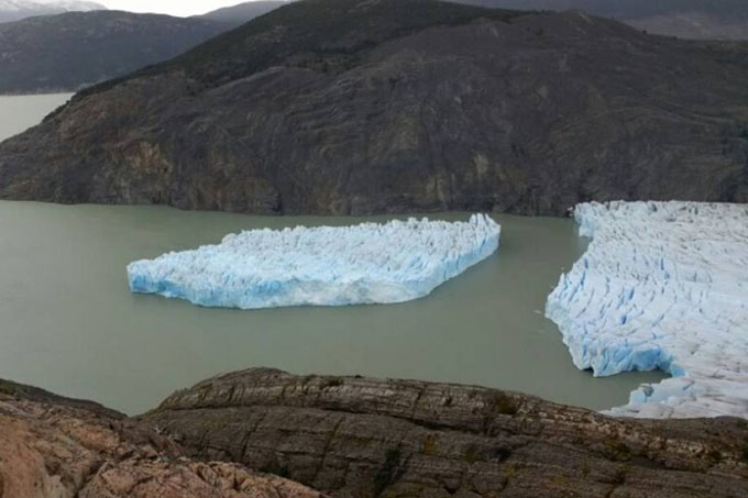 Preocupación por desprendimiento de glaciar Grey en Chile (+fotos y video) Preocupación por desprendimiento de glaciar Grey en Chile (+fotos y video)