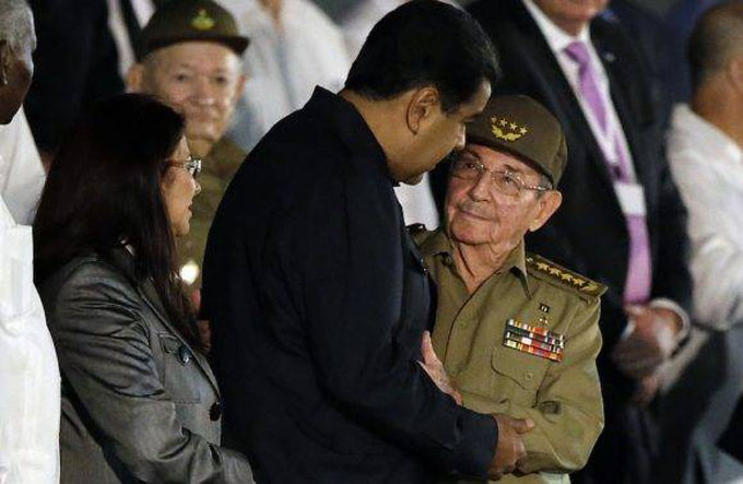 Maduro en carta a Raúl: “Fidel está en nuestra conciencia histórica” Maduro en carta a Raúl: “Fidel está en nuestra conciencia histórica”