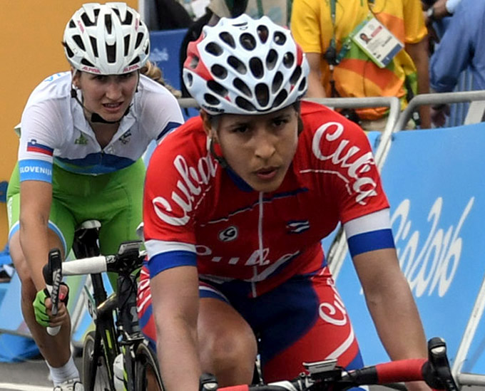 Cubana Arlenis Sierra lidera a Latinoamérica en ciclismo de ruta