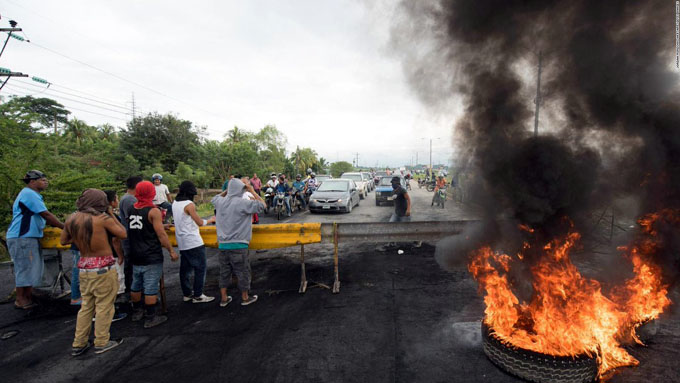 Persisten tensiones políticas y sociales en Honduras (+ fotos y videos) Persisten tensiones políticas y sociales en Honduras (+ fotos y videos)