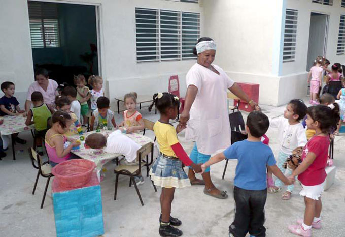 Brinda servicios mayoría de círculos infantiles dañados por Irma Brinda servicios mayoría de círculos infantiles dañados por Irma