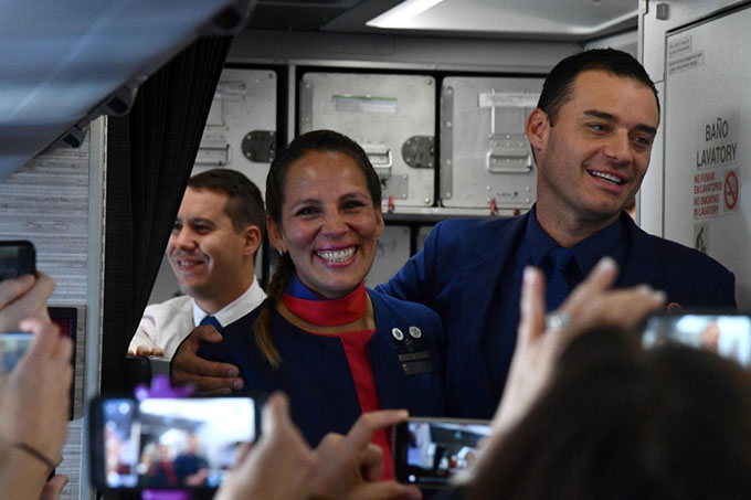 Papa Francisco oficia casamiento en avión hacia Iquique (+ video) Papa Francisco oficia casamiento en avión hacia Iquique (+ video)