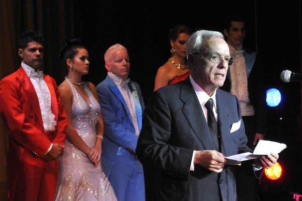 Historiador cubano recibe homenaje a propósito de Feria del Libro