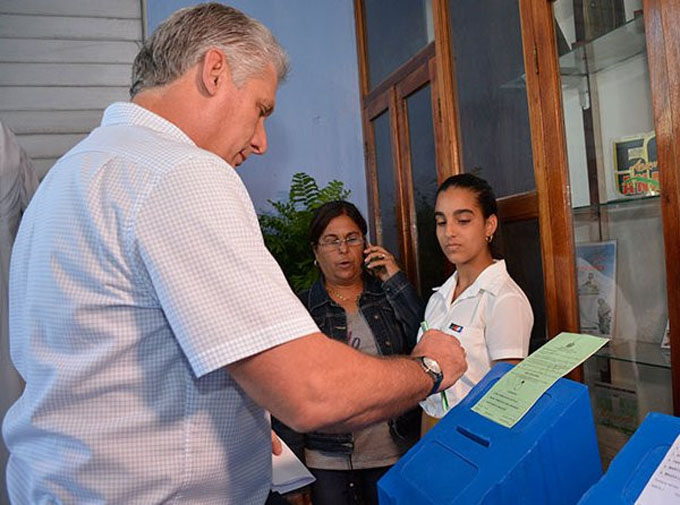 Miguel Díaz-Canel: Aquí construimos una relación de gobierno y pueblo (+ video)