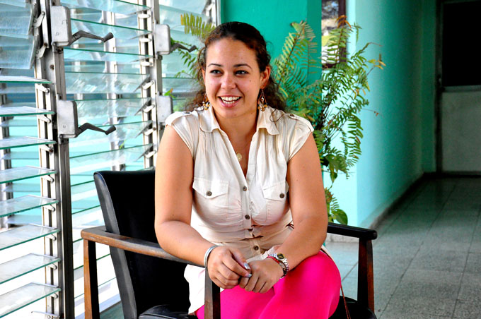 Joven diputada: Los jóvenes nunca defraudaremos la Revolución Joven diputada: Los jóvenes nunca defraudaremos la Revolución