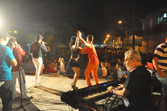 Música cubana en festejos por el Primero de Mayo