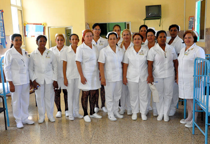 Enfermeros de Granma festejan su día aportando más a la salud