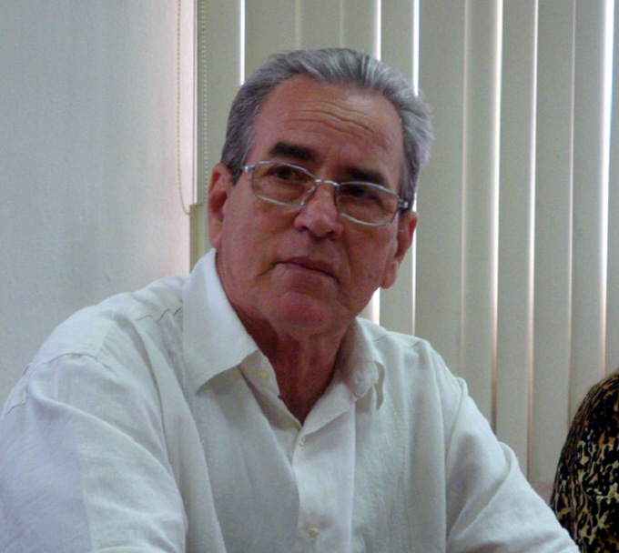 Ministro cubano se reúne con presidente de universidad de París (+ fotos) Ministro cubano se reúne con presidente de universidad de París (+ fotos)