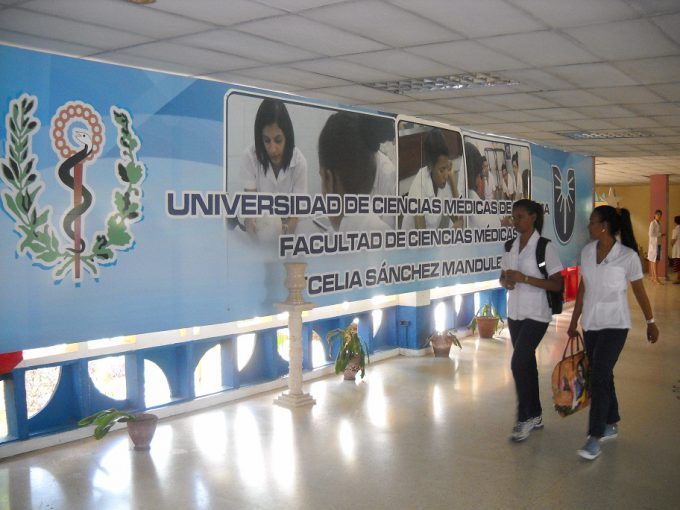 Ciencias médicas cubanas en debate manzanillero