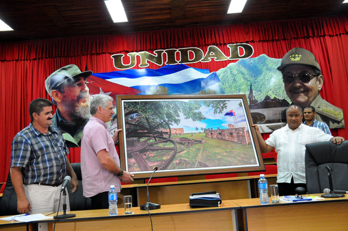 Finaliza Díaz-Canel visita gubernamental a Granma (+ fotos, audio y videos) Finaliza Díaz-Canel visita gubernamental a Granma (+ fotos, audio y videos)