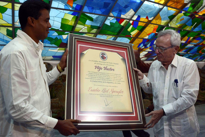 Nombran a Eusebio Leal Hijo Ilustre de Santiago de Cuba Nombran a Eusebio Leal Hijo Ilustre de Santiago de Cuba