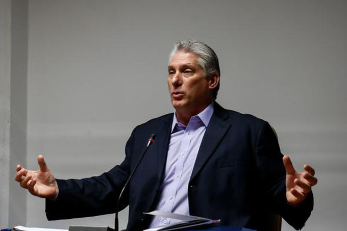 Exhorta Díaz-Canel a priorizar tareas de Gobierno en la comunidad Exhorta Díaz-Canel a priorizar tareas de Gobierno en la comunidad