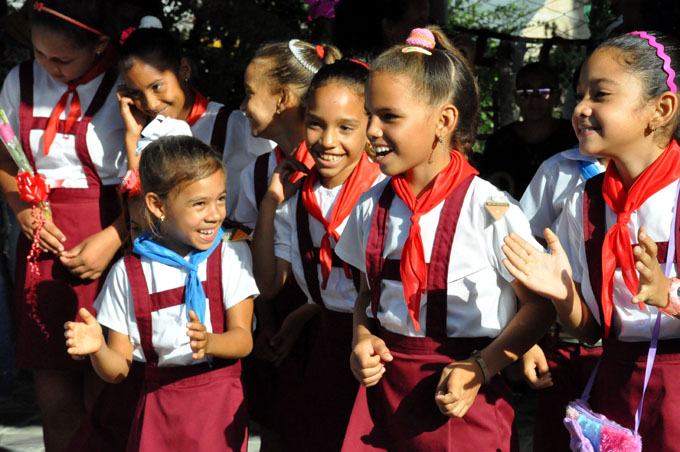 Fiesta de la inteligencia y los colores (+ fotos y video)