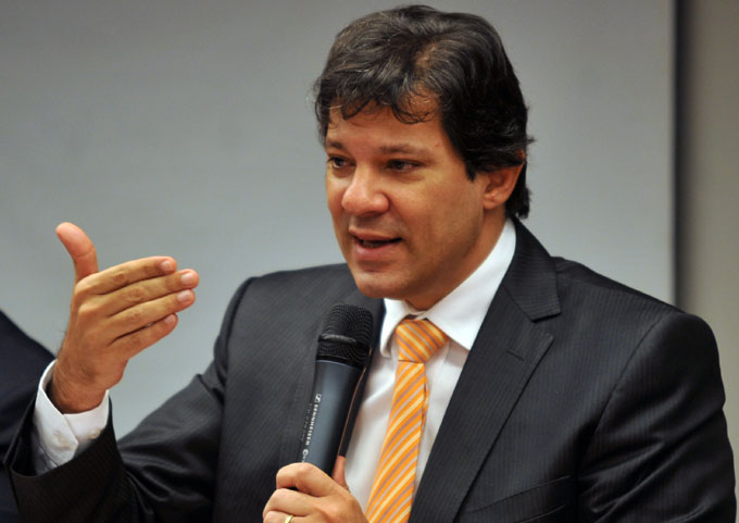 Presidenciales en Brasil reeditan puja PT-anti PT, según analistas