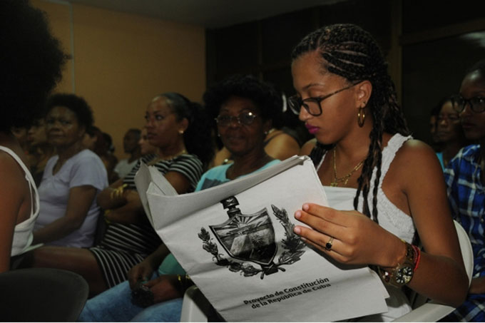 Entra en cuarta semana consulta sobre nueva Constitución de Cuba Entra en cuarta semana consulta sobre nueva Constitución de Cuba