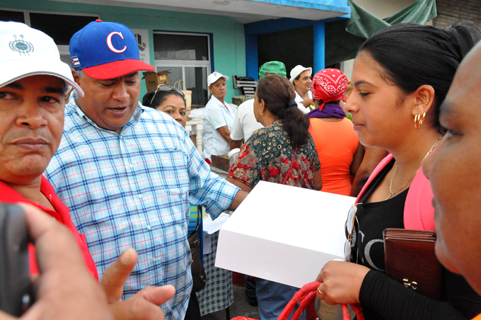 Realizan en Manzanillo Feria Aniversario 150 del alzamiento de La Demajagua Realizan en Manzanillo Feria Aniversario 150 del alzamiento de La Demajagua
