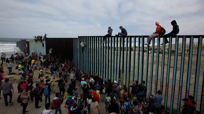 Caravana de migrantes persiste en México Caravana de migrantes persiste en México
