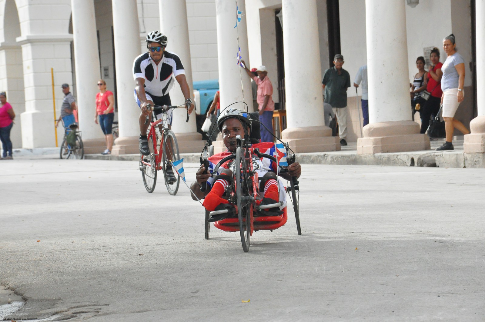 Gana corredor manzanillero maratón La Demajagua (+ fotos)