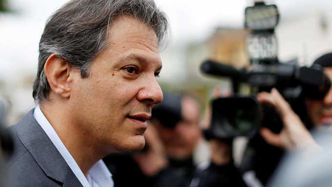 Candidatos presidenciales en Brasil a último debate por TV