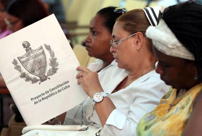 Proyecto constitucional en el punto de mira de los cubanos Proyecto constitucional en el punto de mira de los cubanos