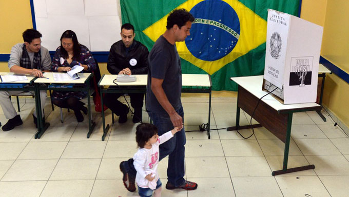 Alertan sobre intervención de la CIA en elecciones en Brasil