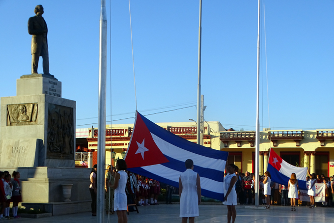 Celebran aniversario 505 de fundación de la villa San Salvador (+ fotos, audio y video)