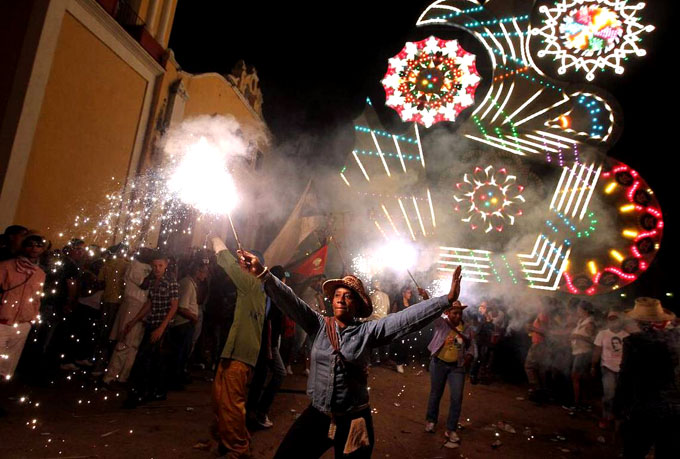 Unesco declara parrandas cubanas como Patrimonio de la Humanidad Unesco declara parrandas cubanas como Patrimonio de la Humanidad