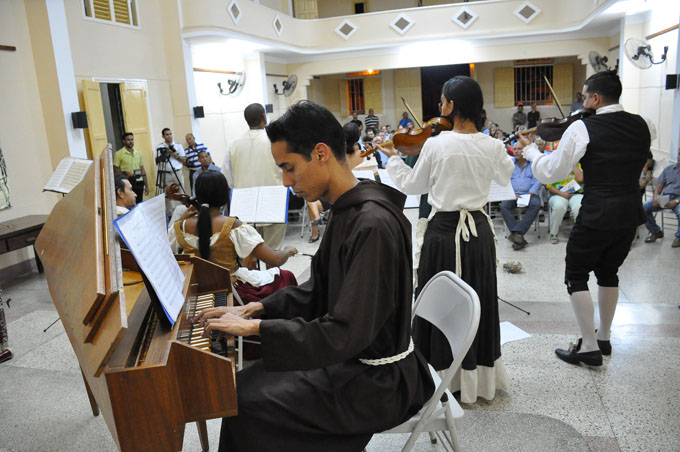 Exsulten abre jornada de conciertos de música antigua (+ fotos y video) Exsulten abre jornada de conciertos de música antigua (+ fotos y video)