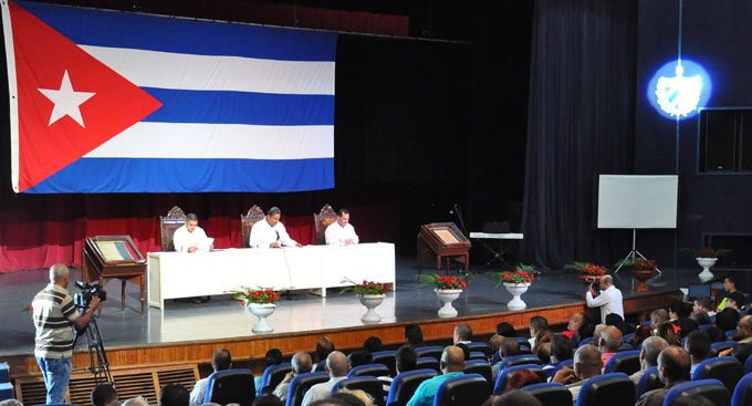 Realizan asamblea solemne en homenaje al aniversario de Bayamo Realizan asamblea solemne en homenaje al aniversario de Bayamo
