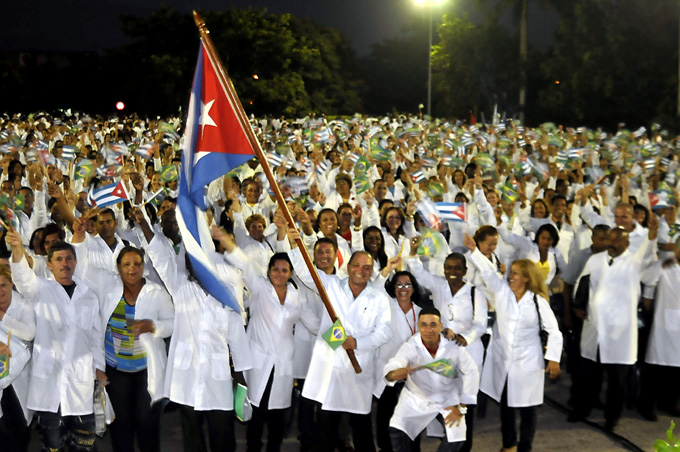 Dignidad y principios guían a médicos cubanos, afirman en la isla Dignidad y principios guían a médicos cubanos, afirman en la isla