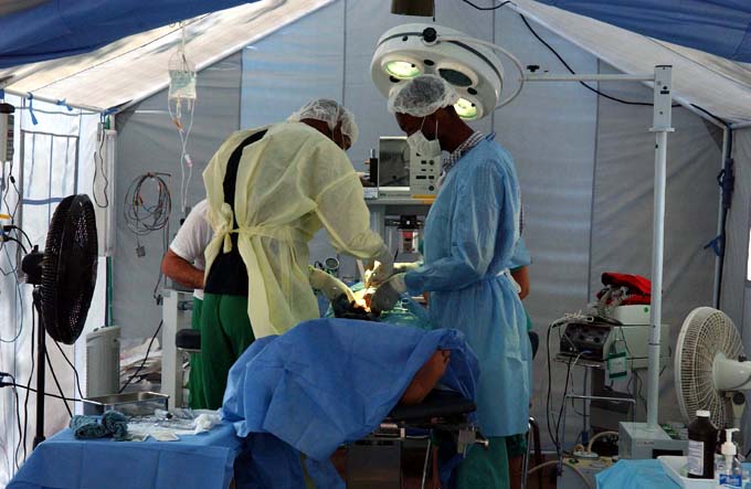 Brigada Médica cubana en Argelia apoya decisión de Salud Pública (+ fotos y videos) Brigada Médica cubana en Argelia apoya decisión de Salud Pública (+ fotos y videos)